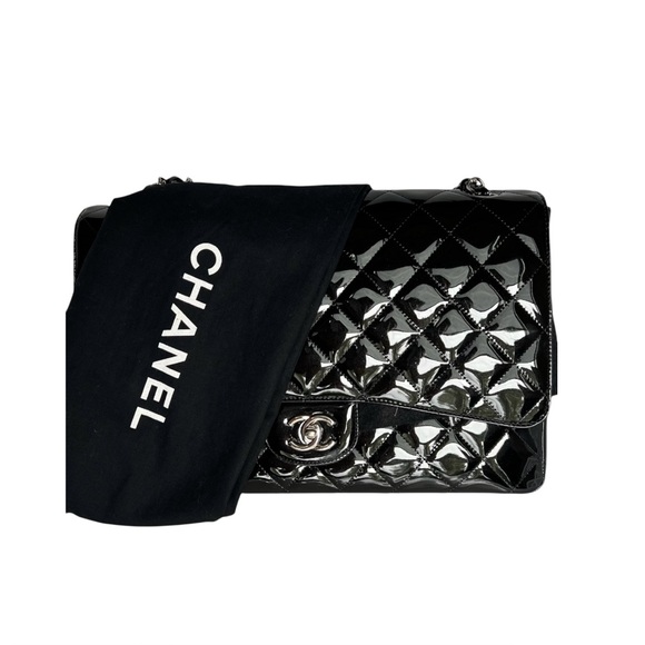 CHANEL Classic Maxi Single Flap Patent Leather • BLACK • Silver-Tone Hardware - Picture 2 of 16